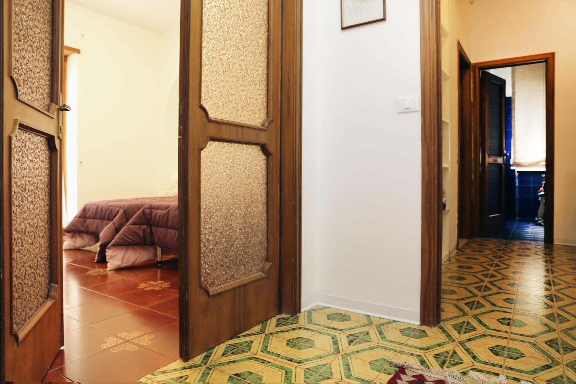 B&B Torrione LʼAquila Exterior foto